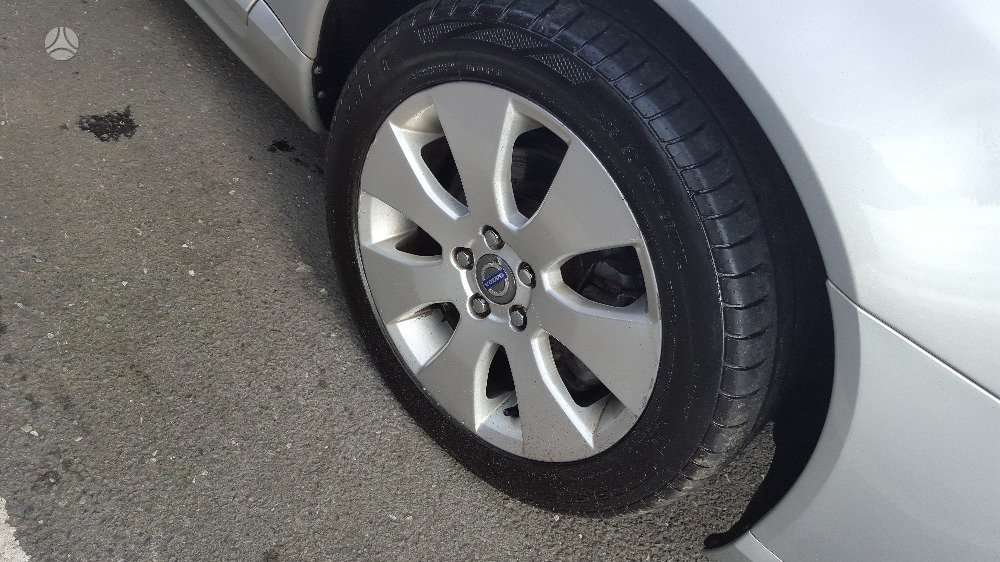Volvo V70 dalimis