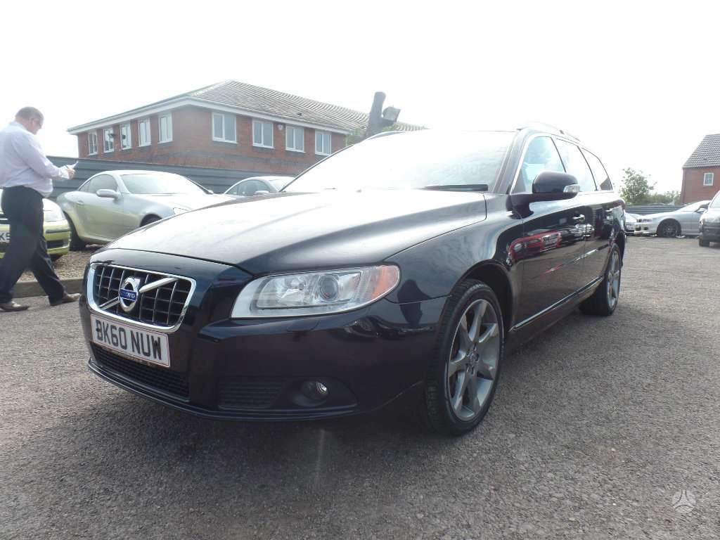 Volvo V70 по частям