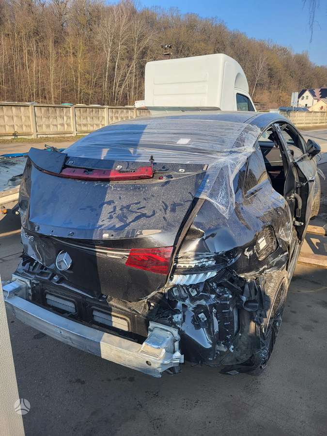 Mercedes-Benz EQE for parts