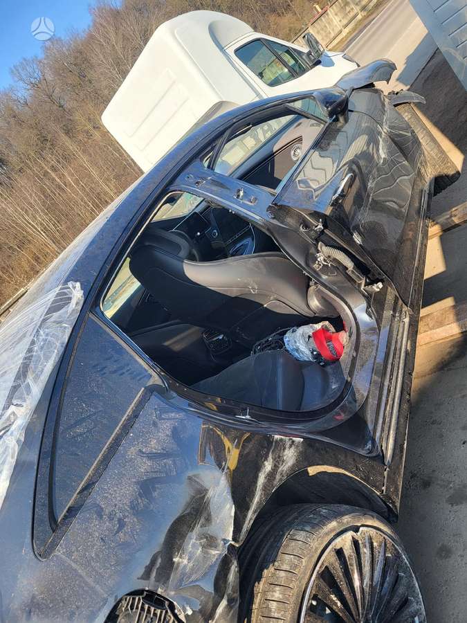 Mercedes-Benz EQE for parts