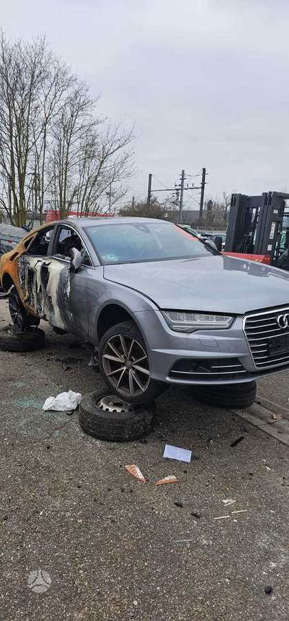 Audi A7 37069885048