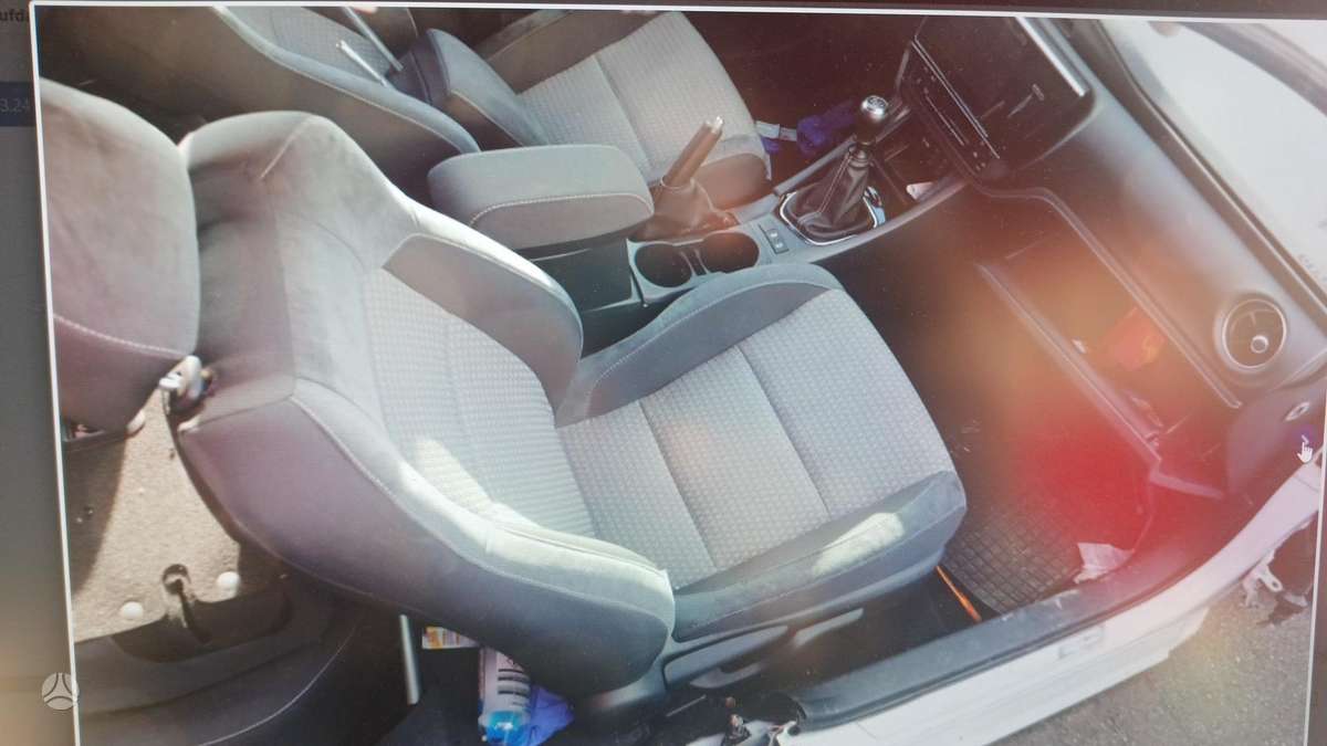 Toyota Auris body parts