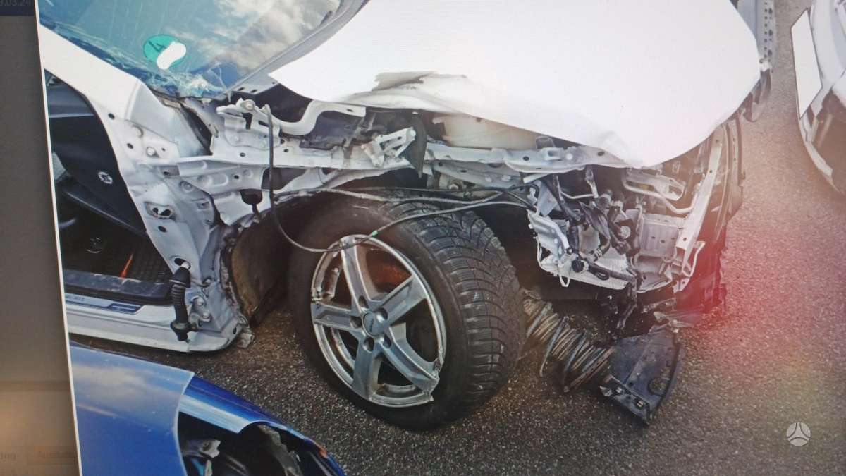 Toyota Auris body parts