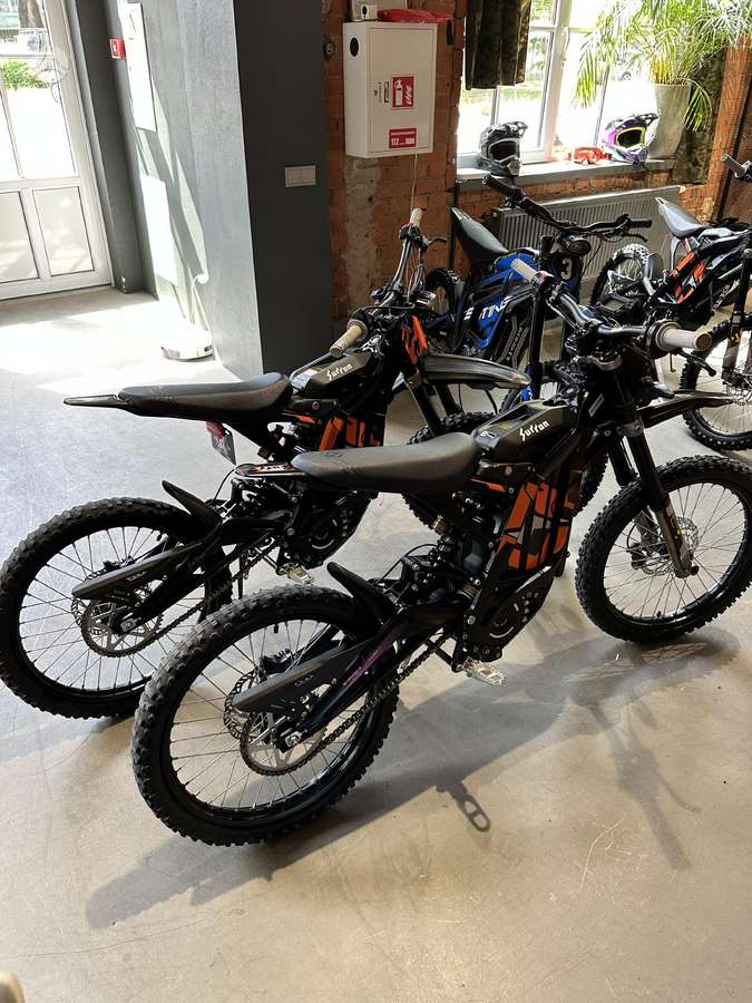 Sur-Ron Light Bee L1e, elektrinis, enduro / adventure