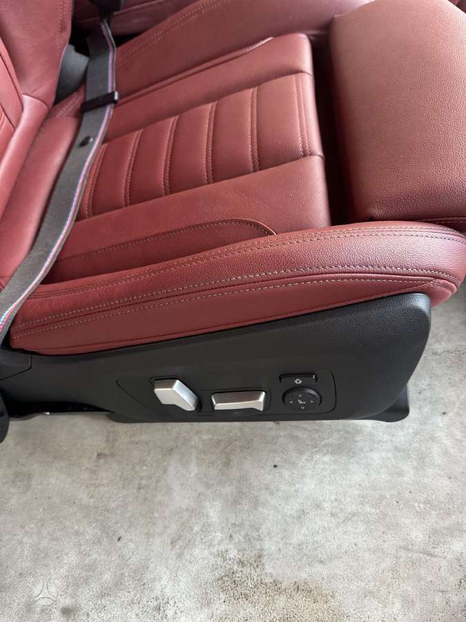 BMW 440 Gran Coupe interior parts