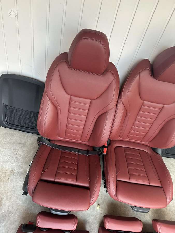 BMW 440 Gran Coupe interior parts
