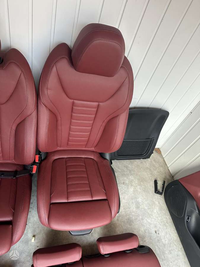 BMW 440 Gran Coupe interior parts