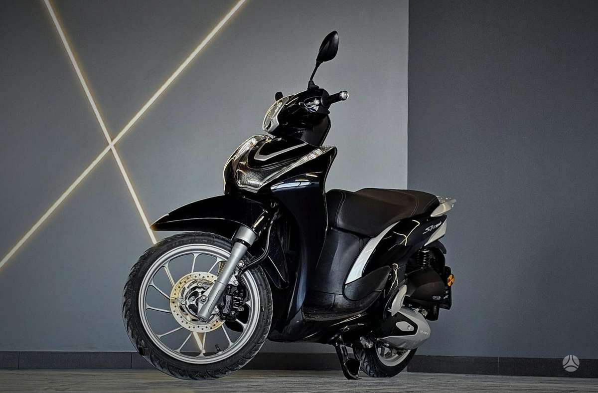 Honda SH 125cc, scooters / mopeds