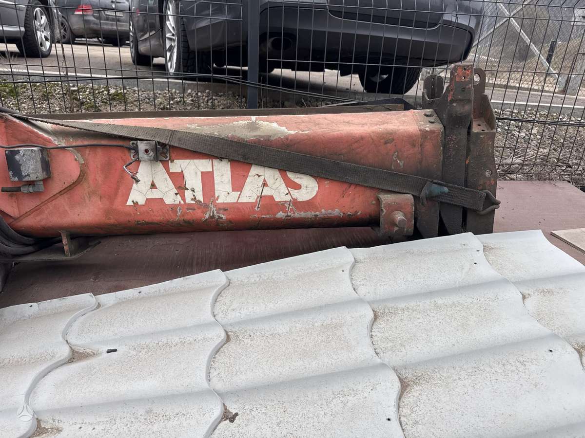 Atlas 160, cranes / grapples