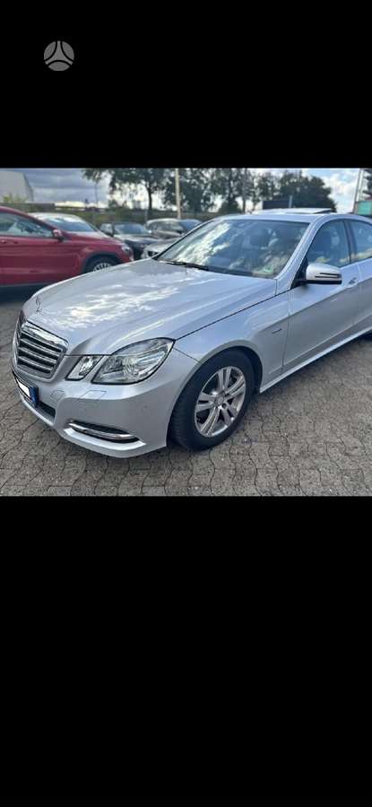 Mercedes-Benz E200 dalimis. Europa