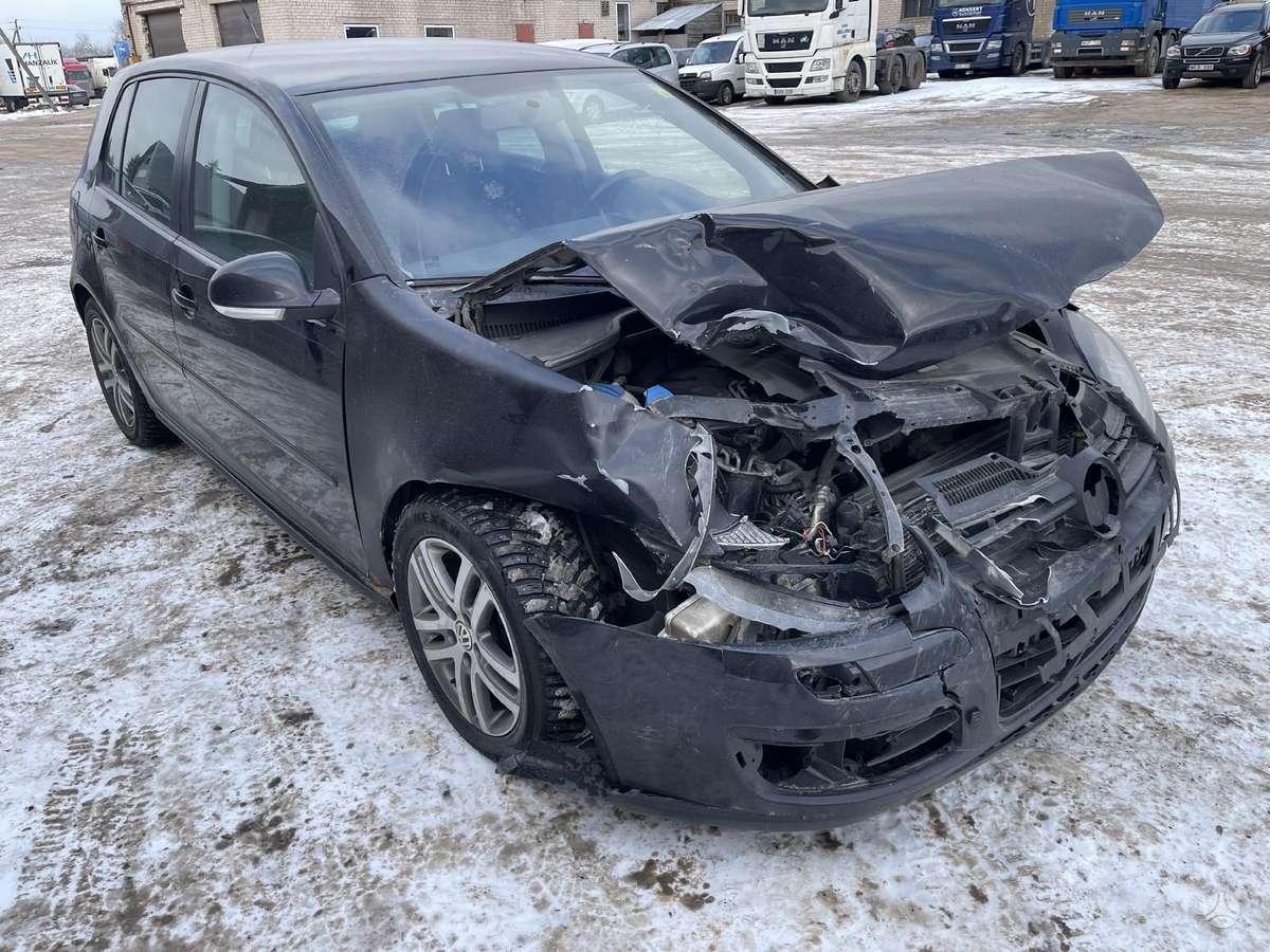 Volkswagen Golf dalimis