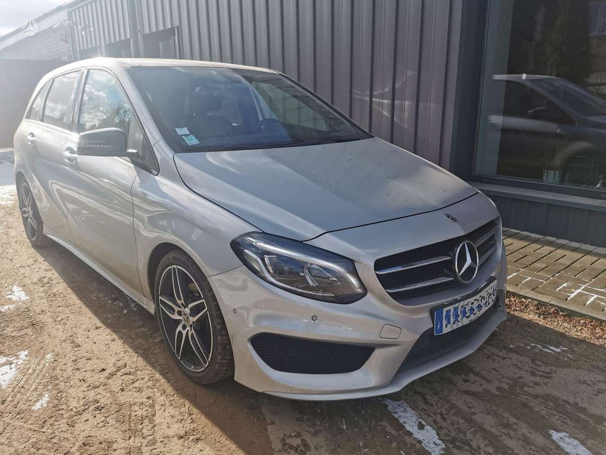 Mercedes-Benz B200 dalimis