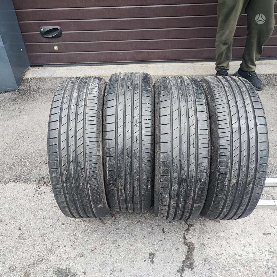 Goodyear Effecient grip performance, летние 215/60 R17