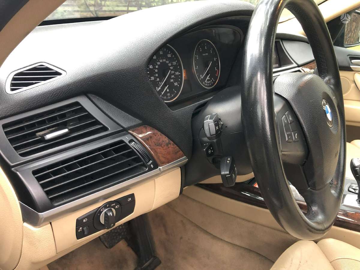 BMW X5, 3.0 l., off-road / crossover