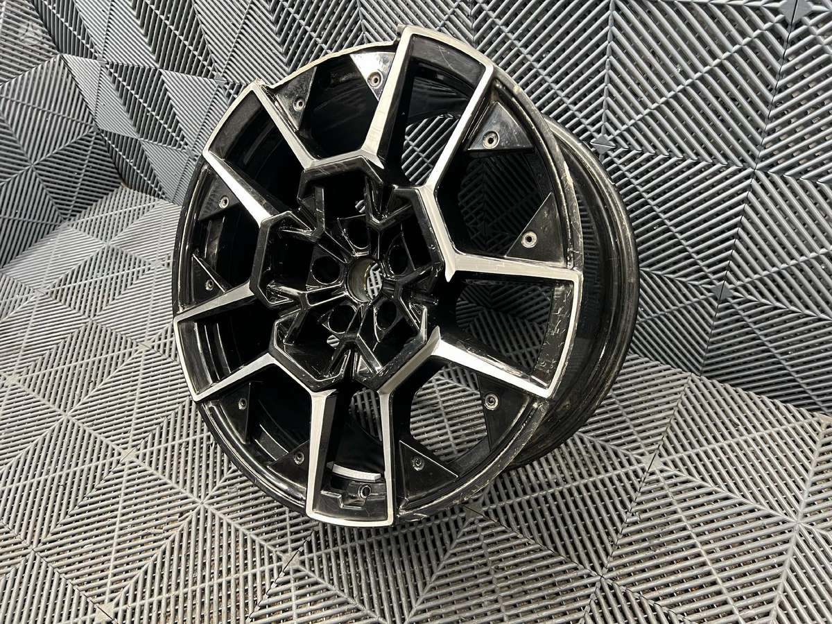 BMW, lengvojo lydinio, R22