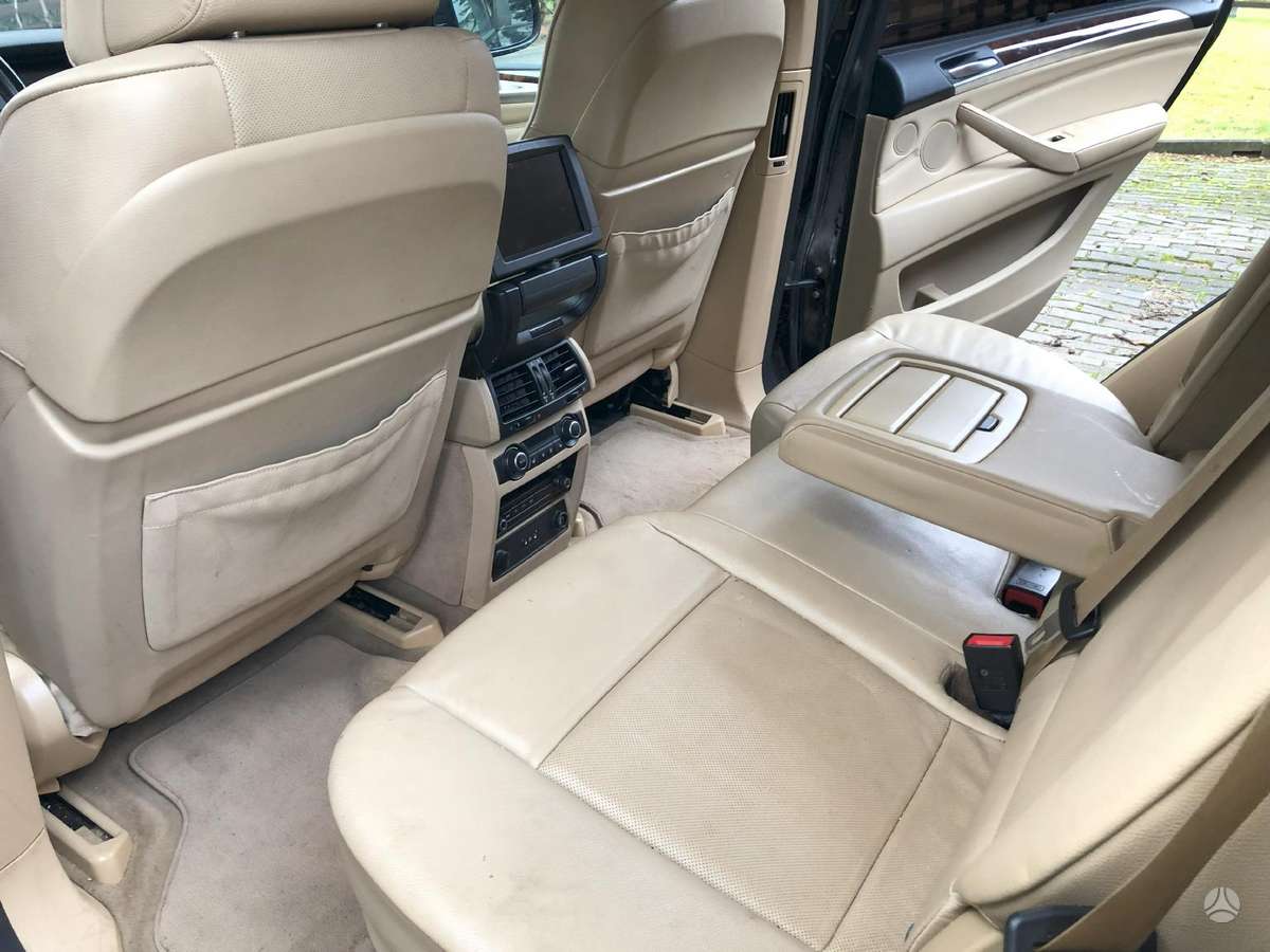 BMW X5, 3.0 l., off-road / crossover
