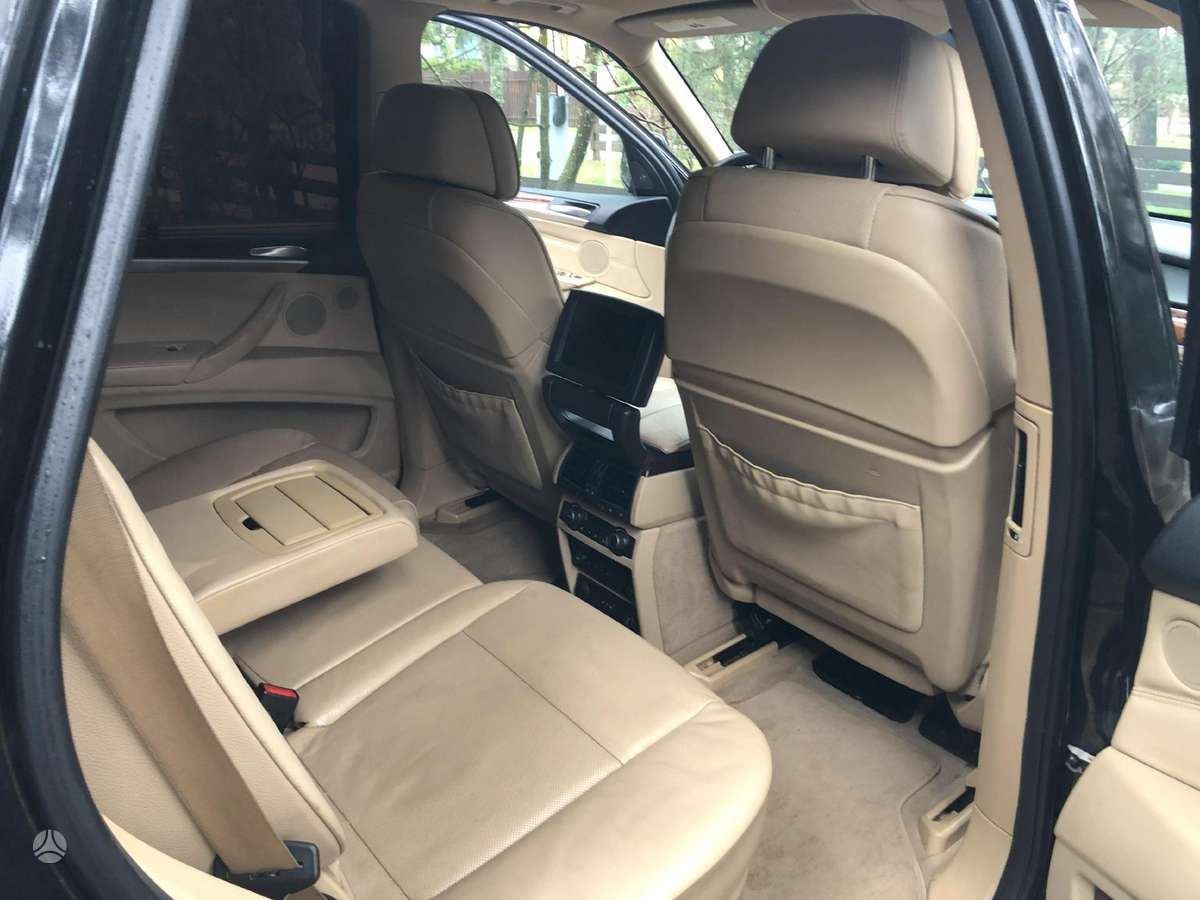 BMW X5, 3.0 l., off-road / crossover