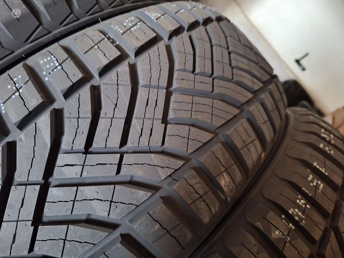 Sailun, всесезонные 235/60 R17