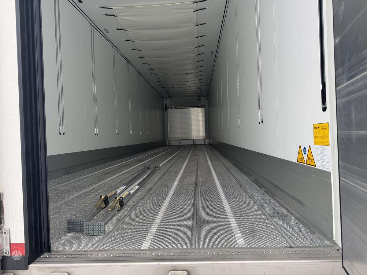 Schmitz SKO, trailer and semi trailer rental