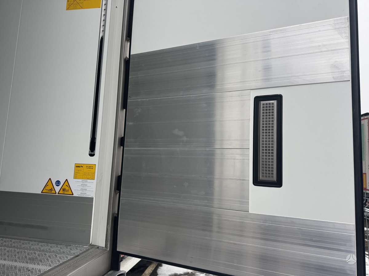 Schmitz SKO, trailer and semi trailer rental
