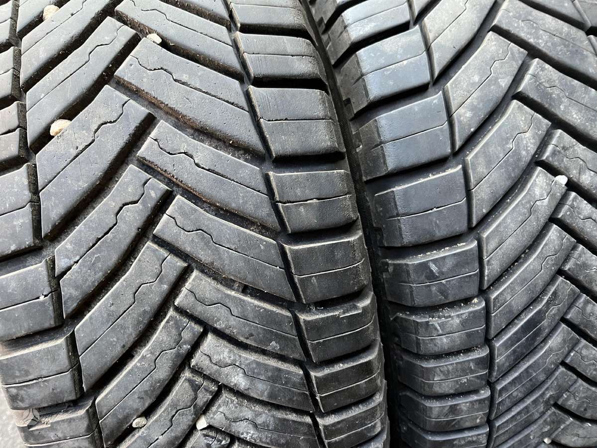 Michelin Agilis CrossClimate, all-season 215/65 R16