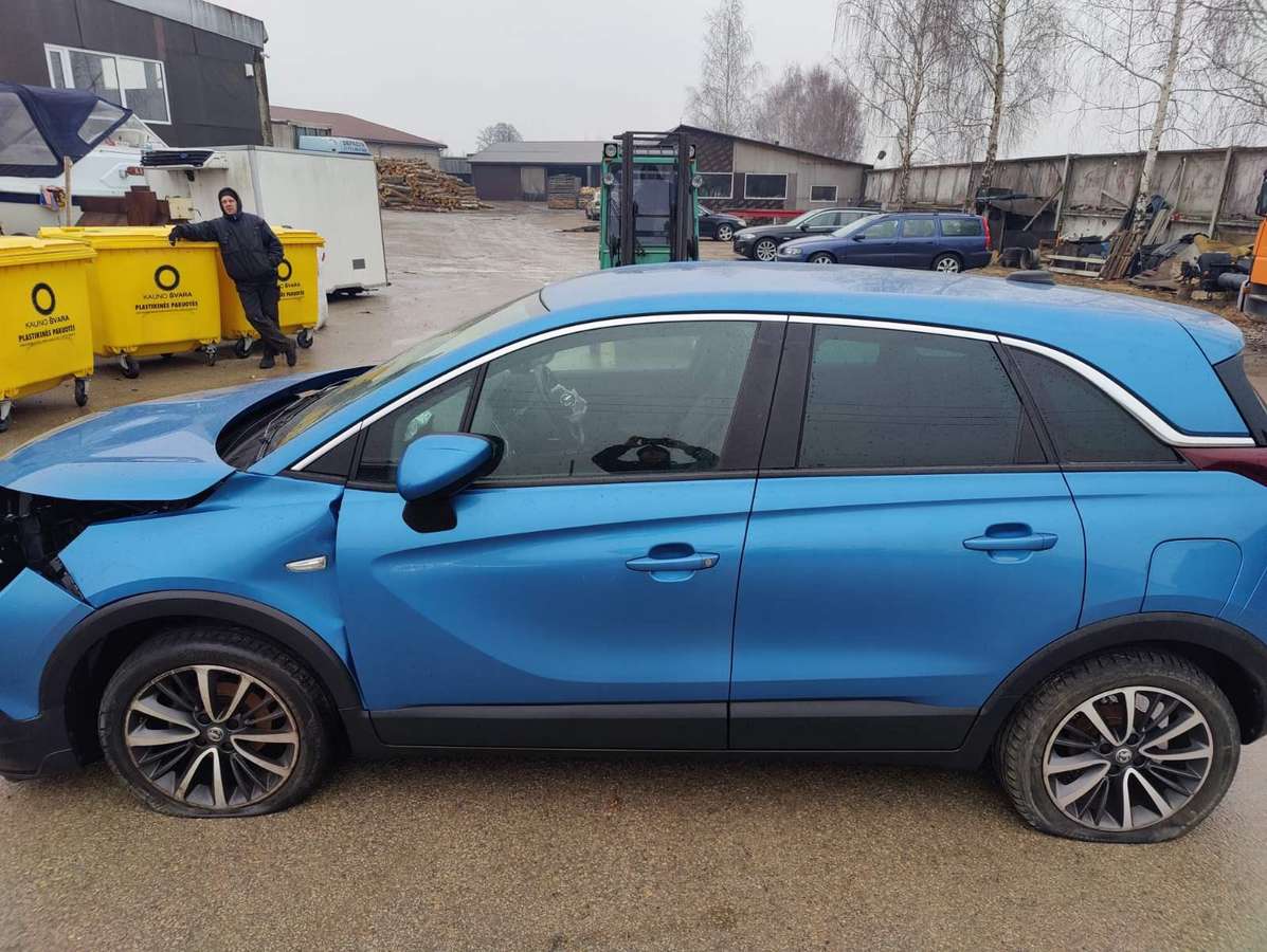 Opel Crossland X Spalva z22v