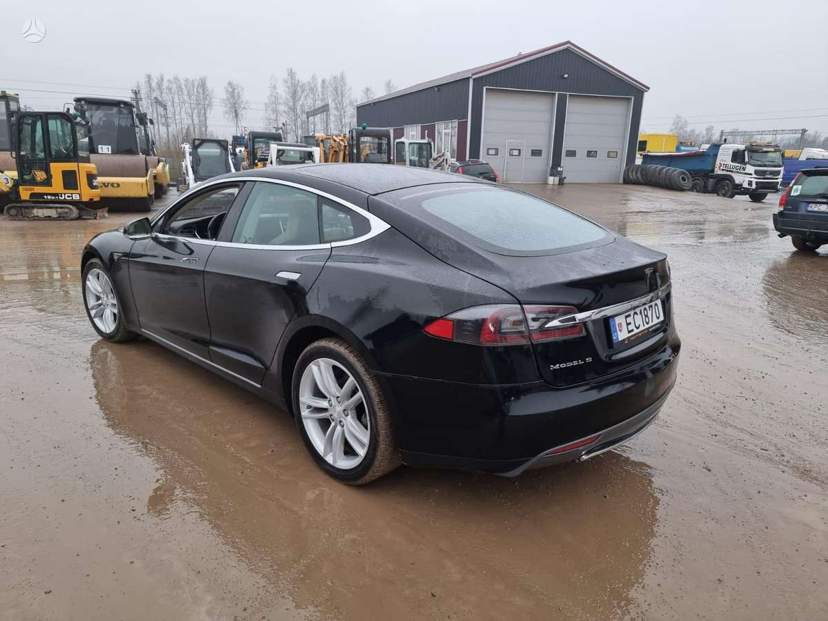 Tesla Model S, 85 kWh, hatchback