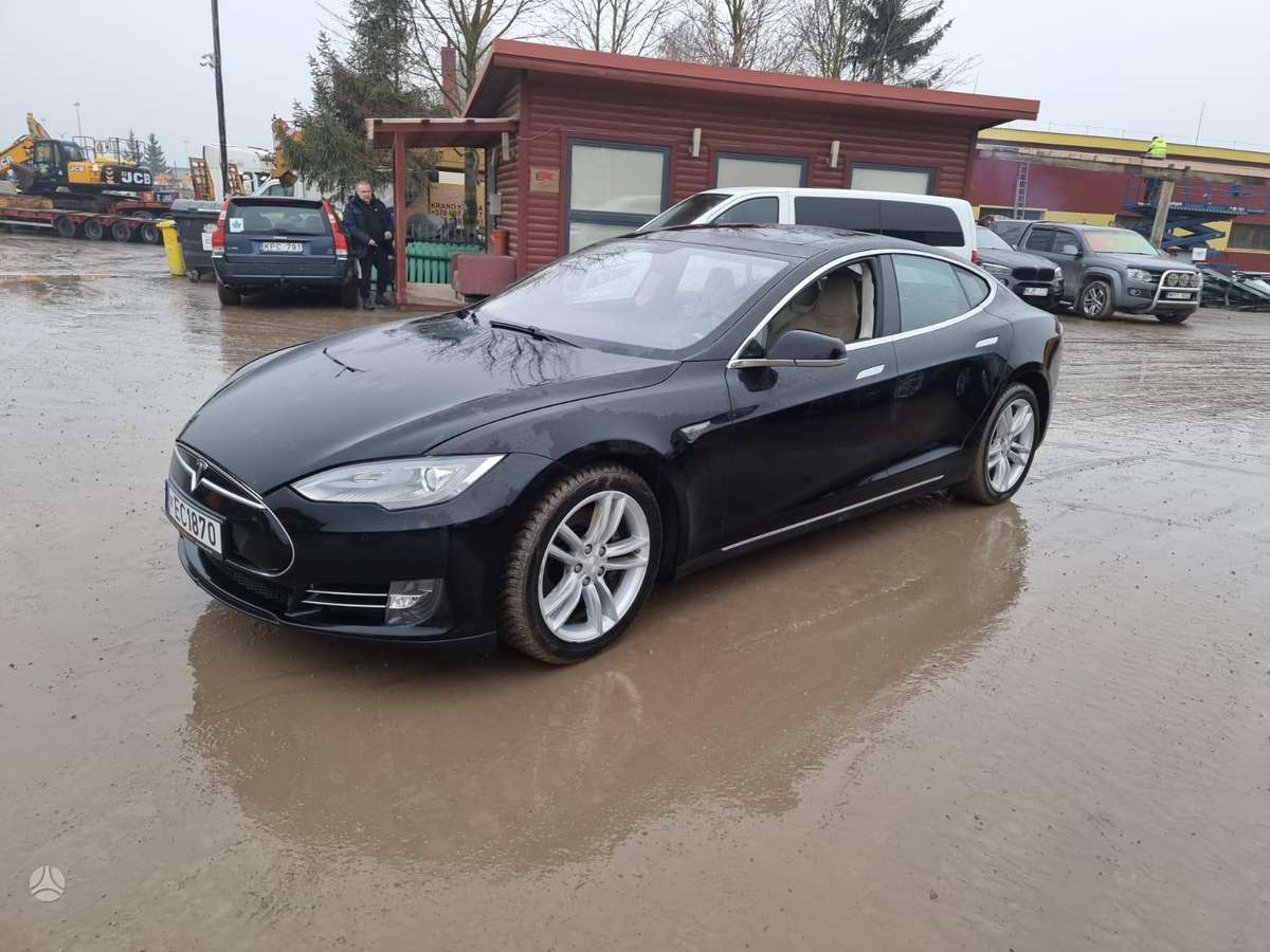 Tesla Model S, 85 kWh, hatchback