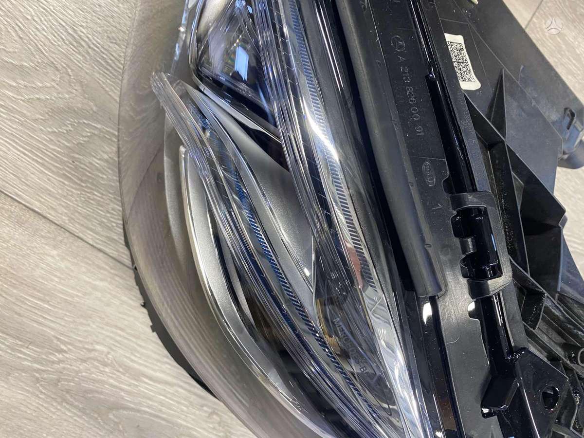 Mercedes-Benz E klasė žibintai
