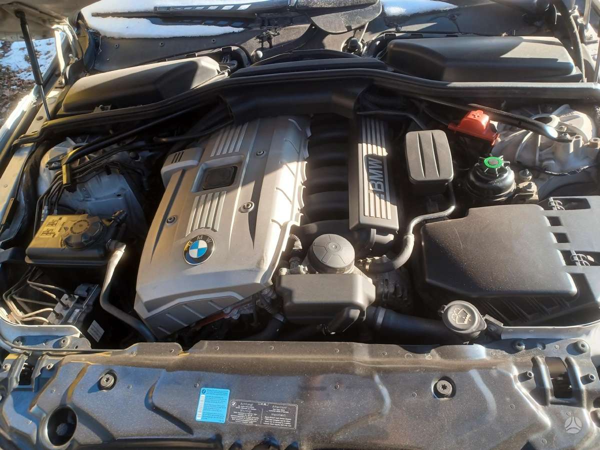 BMW 525 N52