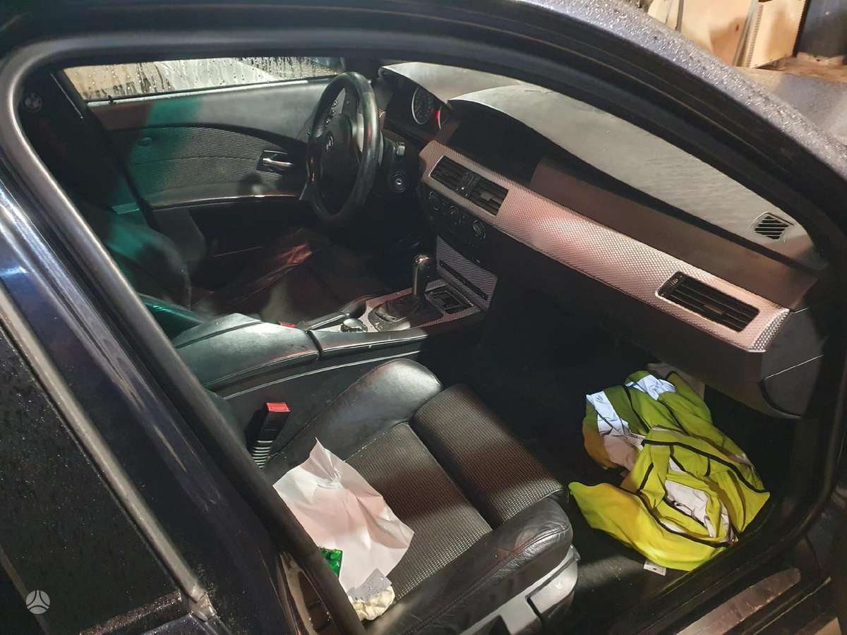 BMW 525
