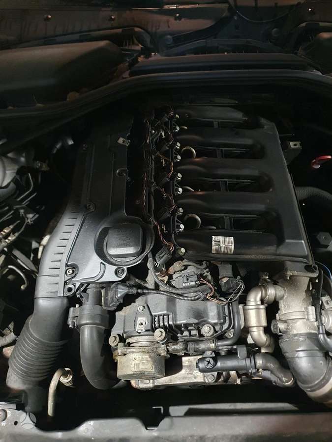 BMW 525