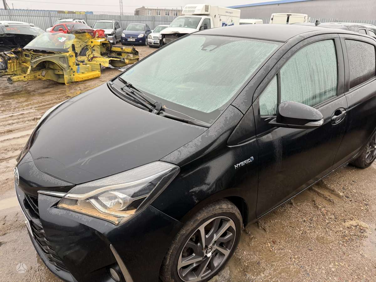 Toyota Yaris for parts