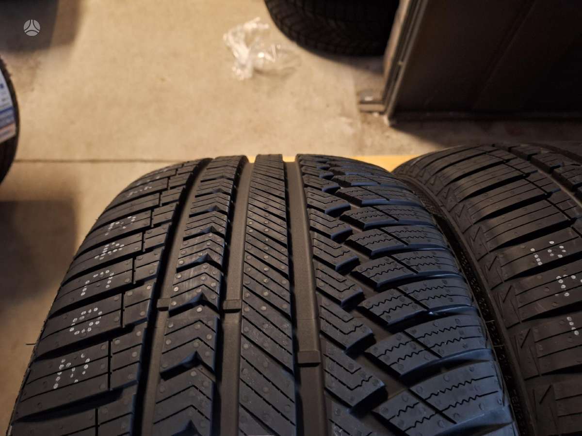 Sailun, universalios 245/40 R18