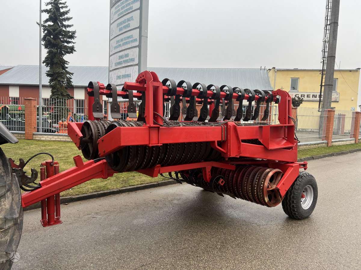 He-va Tip - Roller 820, dirvos tankinimo, lyginimo volai