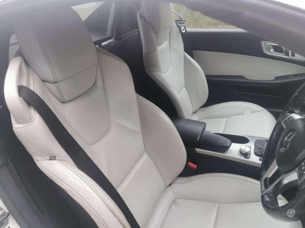 Mercedes-Benz SLK250 dalimis