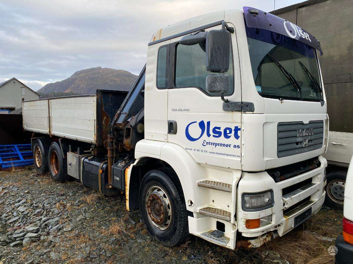 MAN 26.413 FNCL, dumpers with crane