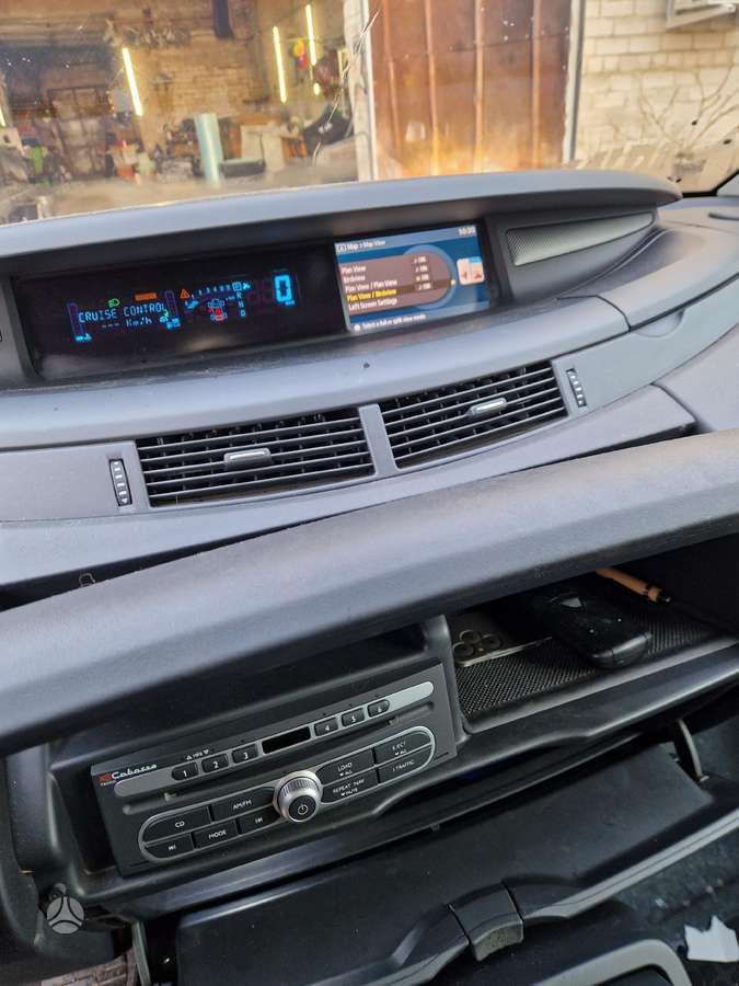 Renault Espace Dalis siunčiame