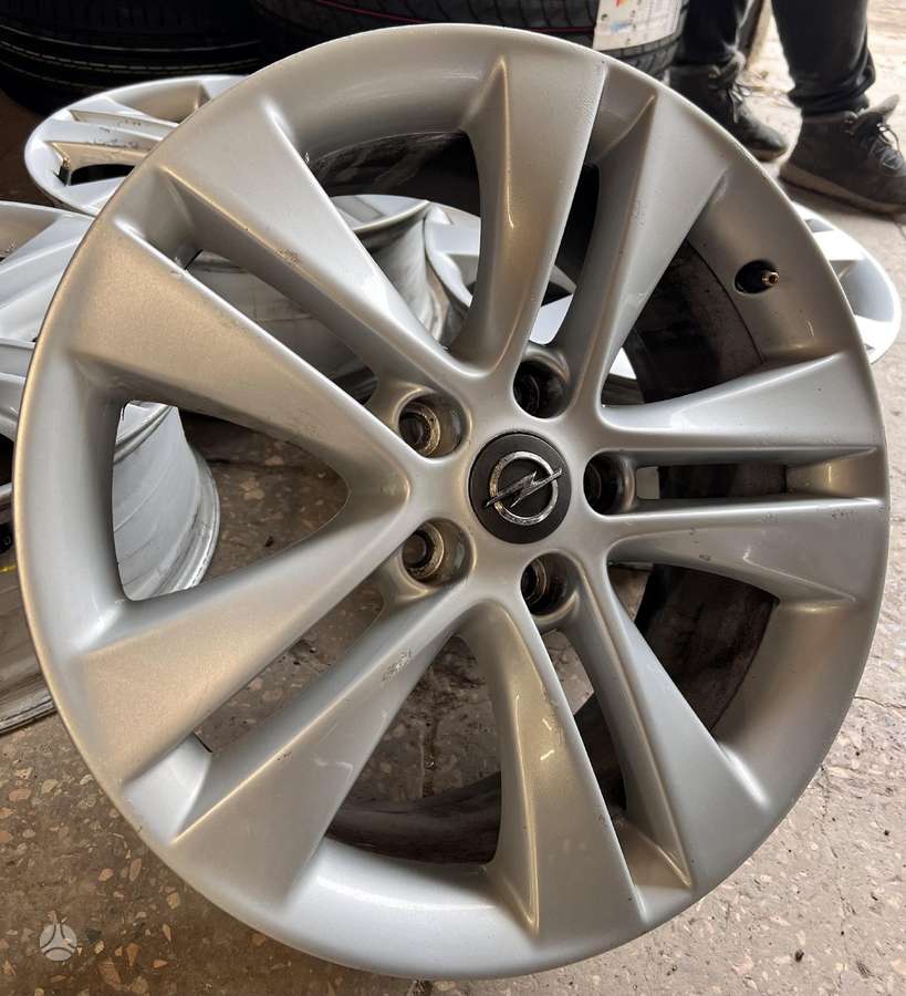 Opel, lengvojo lydinio, R18