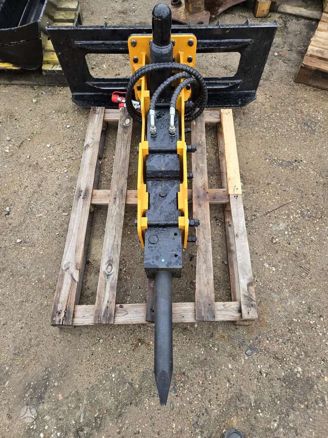 -Kita- GIYI 680, hydraulic hammers