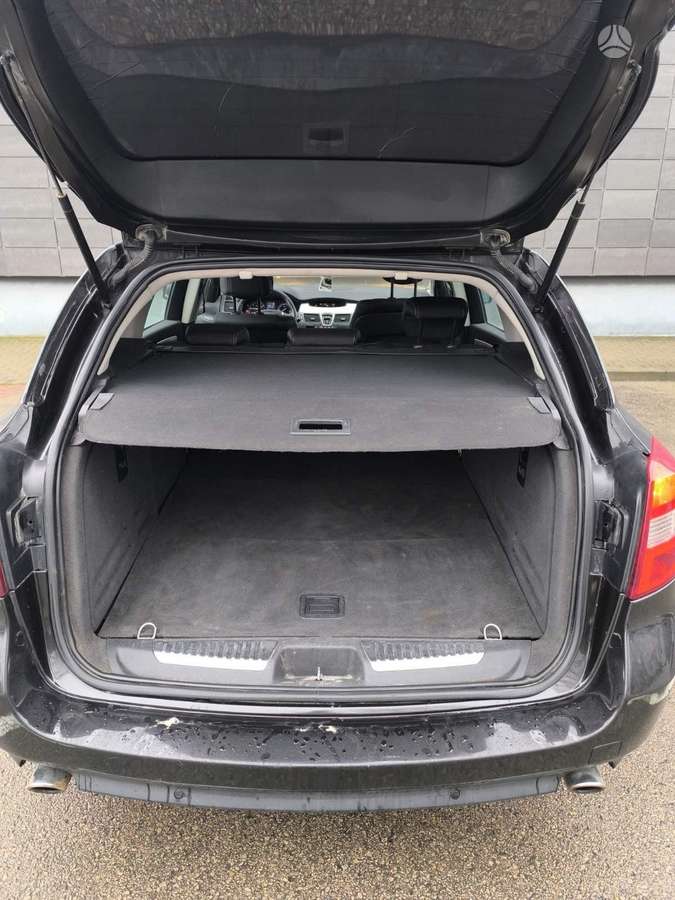 Renault Laguna, Универсал