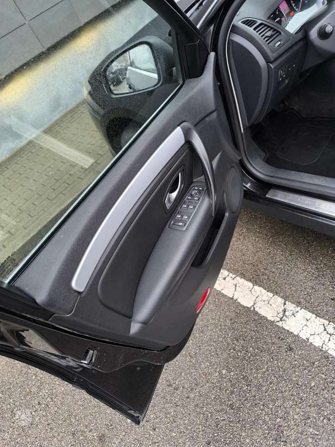 Renault Laguna, Универсал