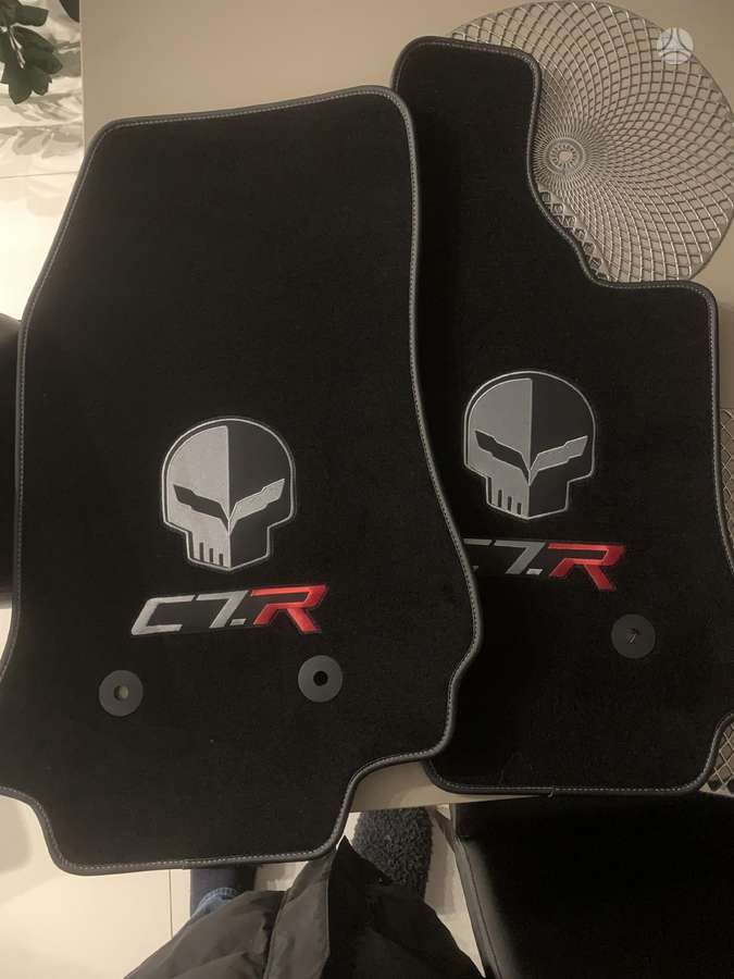 Chevrolet Corvette, Duris, durys