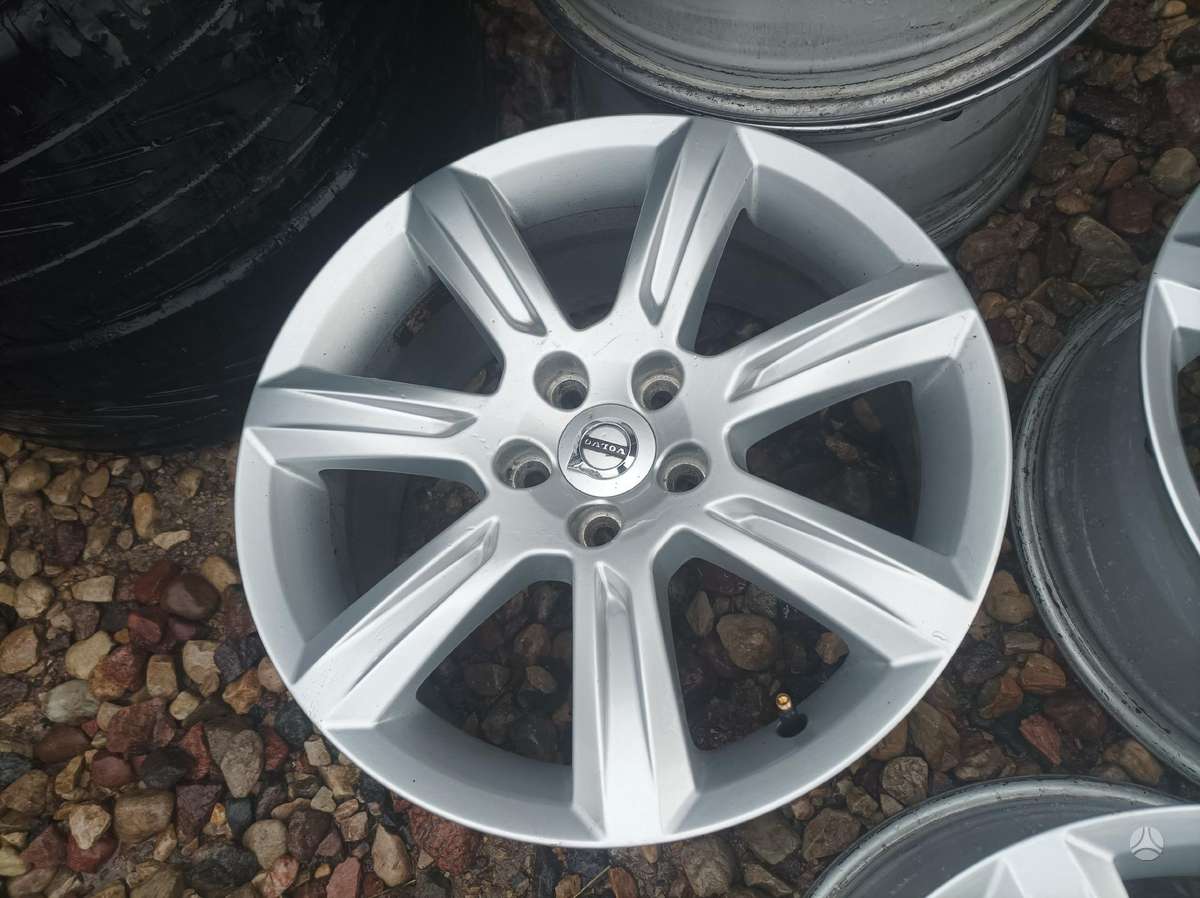 Volvo, light alloy, R17
