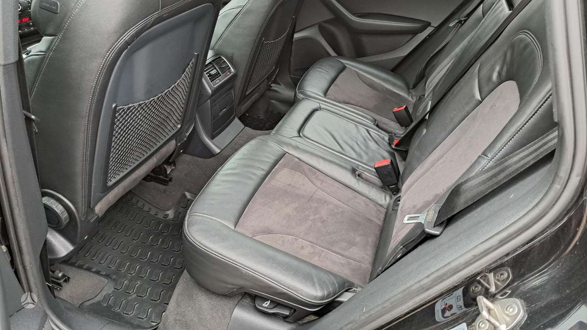 Audi Q5, 2.0 l., off-road / crossover