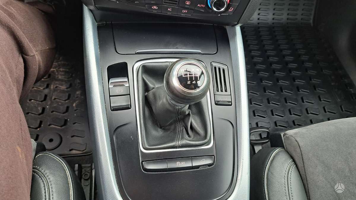 Audi Q5, 2.0 l., off-road / crossover