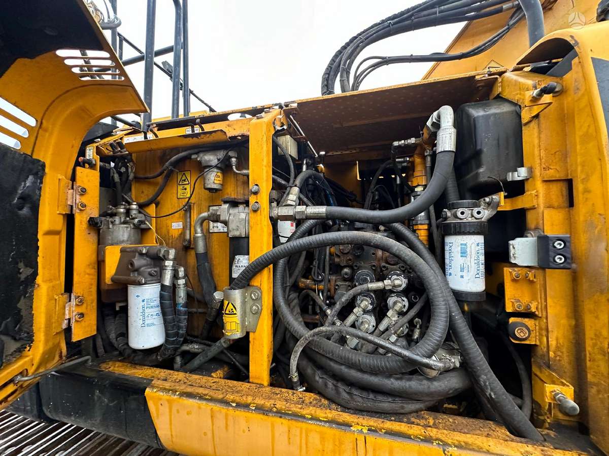 JCB JZ255LC, ekskavatoriai