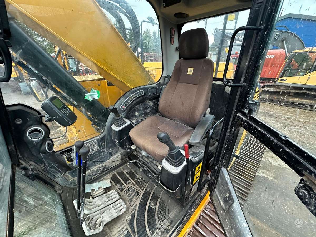 JCB JZ255LC, ekskavatoriai
