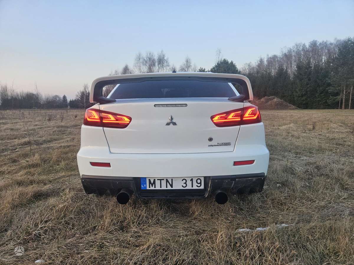 Mitsubishi Lancer Evolution, 2.0 l., sedanas