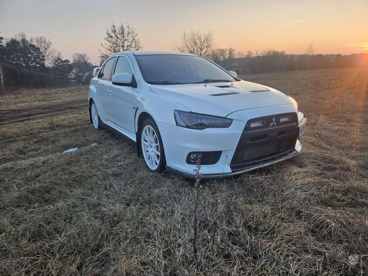 Mitsubishi Lancer Evolution, 2.0 l., sedanas